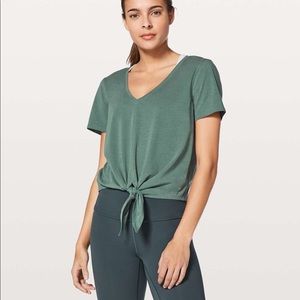 Lululemon Knot Gonna Fly Tee graphite green